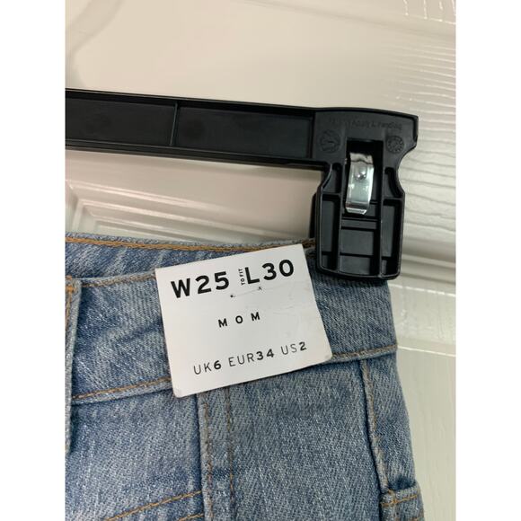 Topshop Yoke Bleach Mom Jeans high waisted tapered‎ leg size 25 NWT - Picture 3 of 7